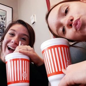 Meet your Posher, Savannah